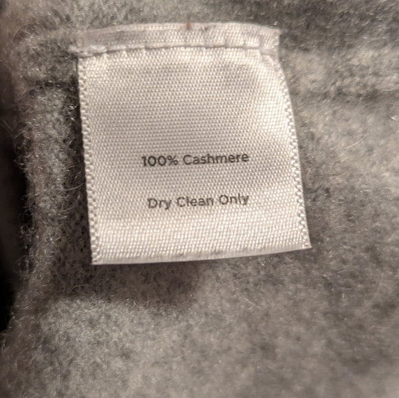 Grey 100% Cashmere Vest - Picture 2 of 5